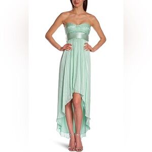 BCBGMaxazria Alicia dress, Opa lime green, silk, size 6. Retail $625.